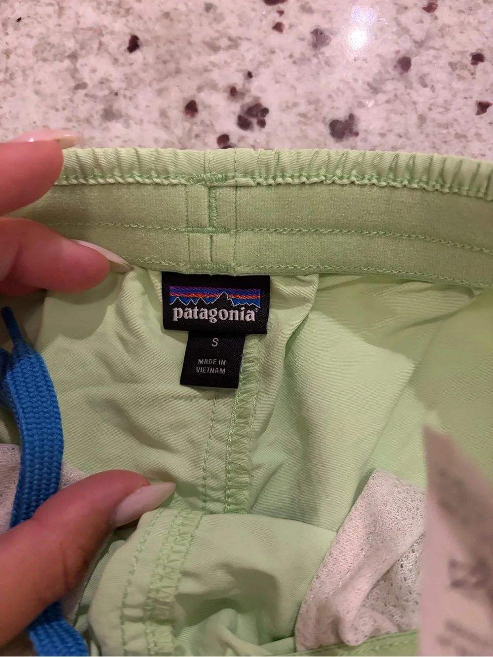 Patagonia light logo waistband
